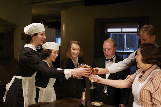 Upstairs Downstairs S01E02