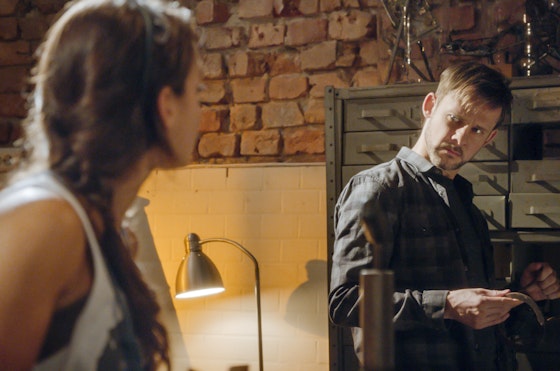100 Code S01E08