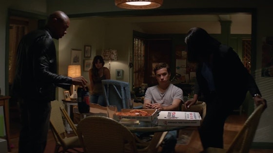 Animal Kingdom S01E09