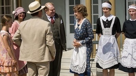 Badehotellet S01E01