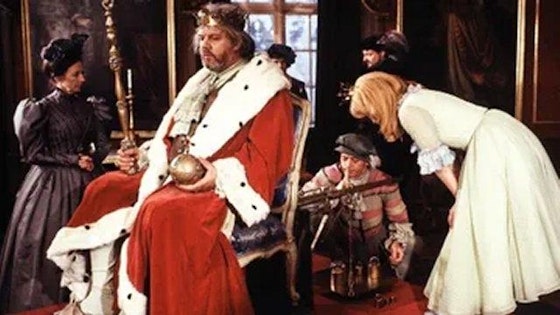 Jul på slottet S01E01