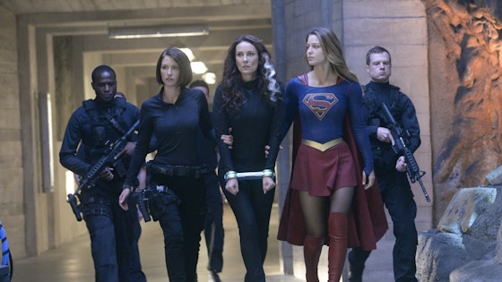 Supergirl S01E09