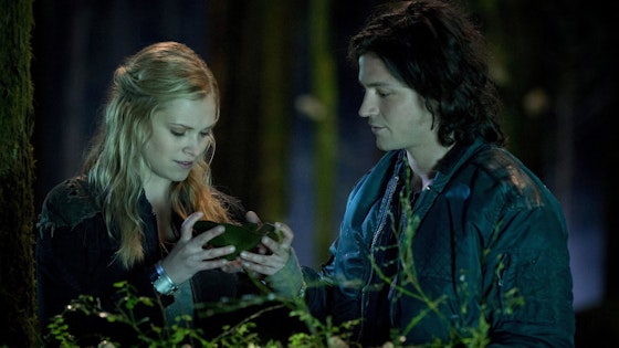 The 100 S01E01