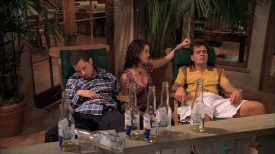 Two and a half men S01E03